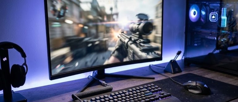 Игровое рабочее место с монитором, клавиатурой и мышью для CS2