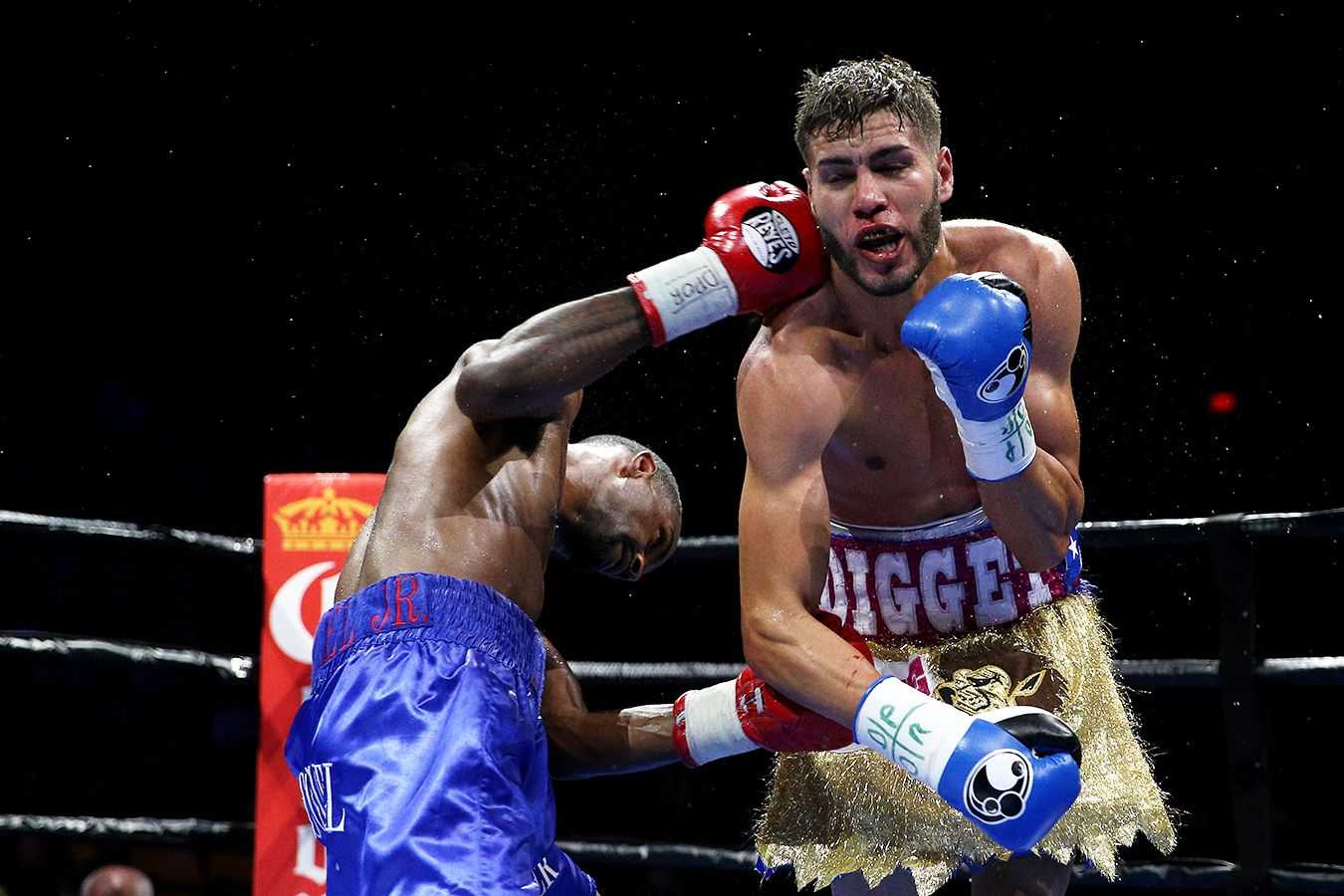 Boxing Duel – боксерский менеджер, предлагающий взвалить на себя ответственность за карьеру одного боксера и привести своего подопечного на вершину рейтинга